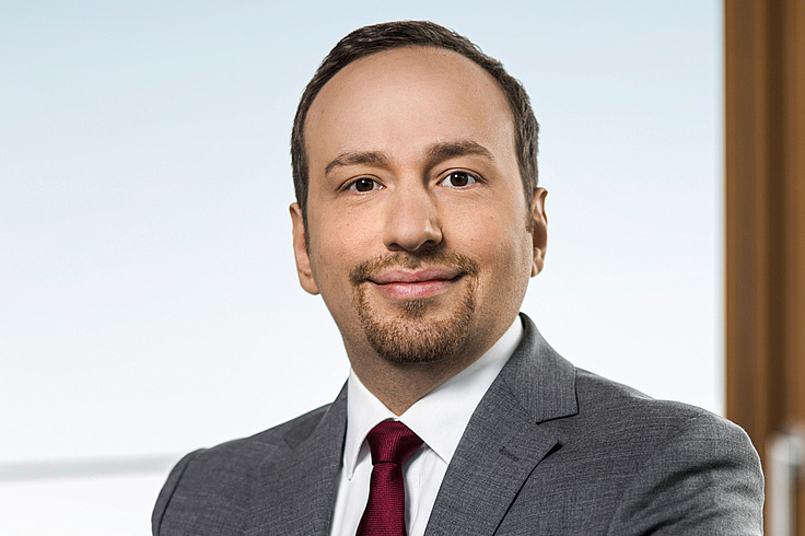 Dr. André Buzari, LL.M.